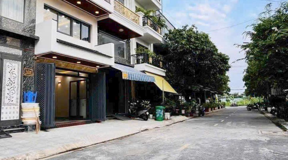  BÁN NHÀ 5 TẦNG FULL NỘI THẤT - LÊ THỊ RIÊNG - Q12 - 7tỷ X - 61m2
