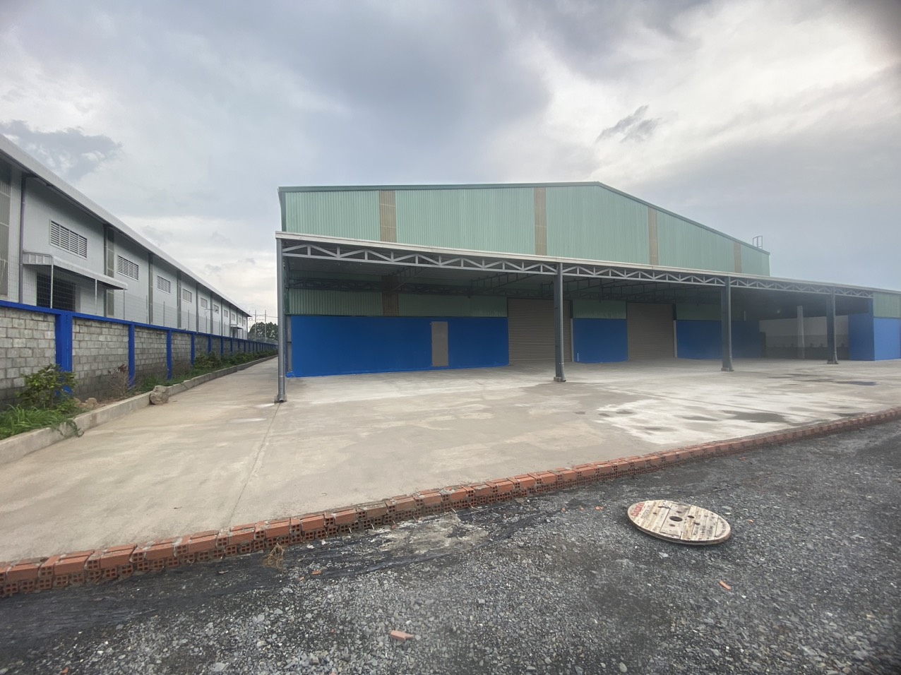https://xuong.net.vn/ban-nha-xuong-dat-cu-chi