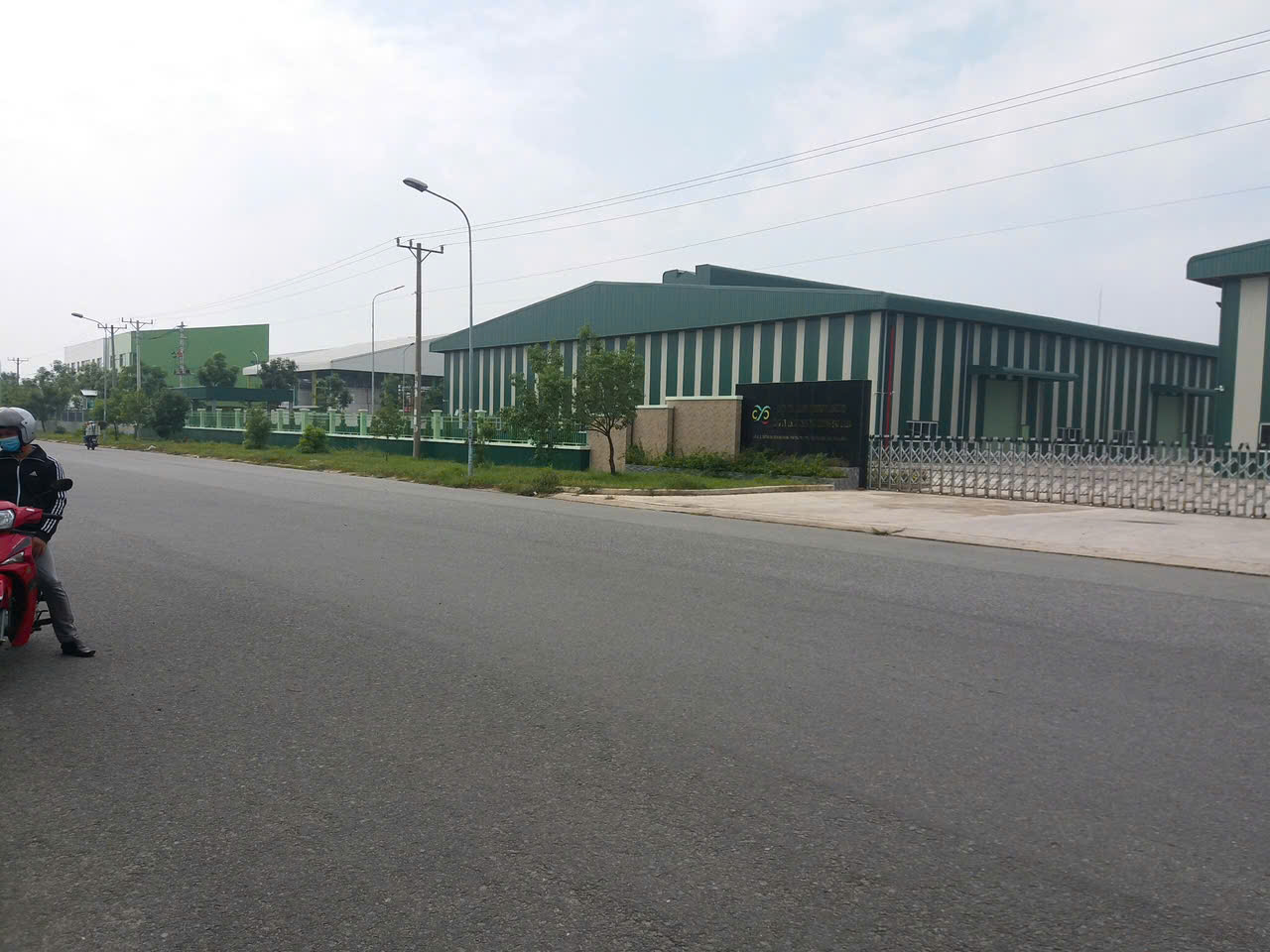 https://xuong.net.vn/ban-nha-xuong-dat-cu-chi