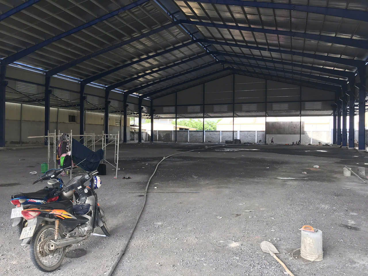 CHO THUÊ KHO XƯỞNG DƯƠNG CÔNG KHI HÓC MÔN, TDT: 10.000M2, XD: 6.600M2