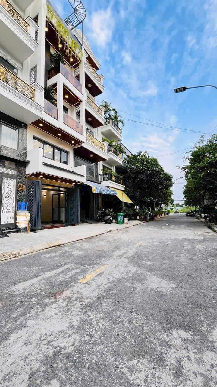  BÁN NHÀ 5 TẦNG FULL NỘI THẤT - LÊ THỊ RIÊNG - Q12 - 7tỷ X - 61m2