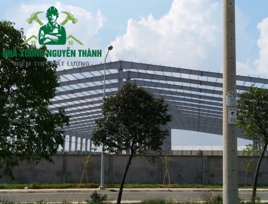 Cho thuê nhà xưởng 25.000m2, XD: 15.400m2, Đức Hòa, Long An 